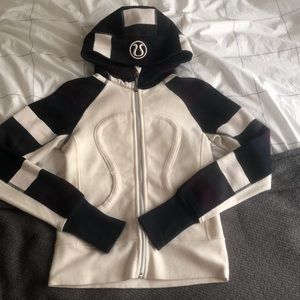 Brand new! Lululemon Scuba Hoodie